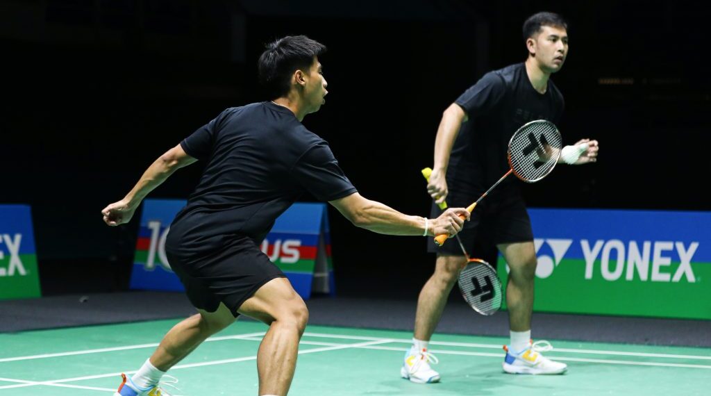 Ganda putra tim bulutangkis Indonesia bersiap hadapi Malaysia Open 2025.