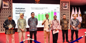 B40 berlaku 1 Januari 2025, ungkap Menteri Energi dan Sumber Daya Mineral (ESDM) Bahlil Lahadalia dalam keterangannya Jum’at 3 Januari 2024.