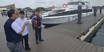 Menteri Perhubungan Dudy Purwagandhi mengunjungi Pelabuhan Sanur, Denpasar, Bali, pada Rabu (1/1).(Foto: Humas Kemenhub)