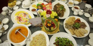 Harris Hotel & Convention Festival Citylink Bandung Gelar Chinese New Year Gala Dinner 2025