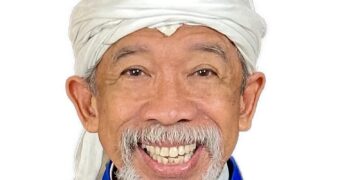 Komedian sekaligus politisi senior H Nurul Qomar atau yang akrab disapa oleh masyarakat Cirebon Abah Qomar dikabarkan meninggal dunia.