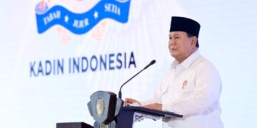 Presiden Republik Indonesia, Prabowo Subianto, menyampaikan keyakinannya bahwa Indonesia mampu mencapai target pertumbuhan ekonomi sebesar 8 persen. Optimisme tersebut disampaikan dalam acara Musyawarah Nasional Konsolidasi Persatuan Kadin Indonesia di Hotel The Ritz-Carlton, Jakarta, pada Kamis, 16 Januari 2025.