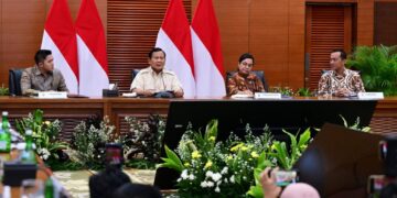 Presiden Prabowo Subianto menghadiri kegiatan penutupan Kas APBN Tahun 2024 hadir di Kantor KemenKeu, Jakarta, Selasa (31/12/2024). PPN 12 Persen hanya untuk barang dan jasa mewah. (Foto: BPMI Setpres/ Muchlis Jr)