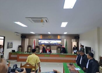 Pimpinan Ma'had Al-Zaytun Panji Gumilang menjalani sidang di PN Indramayu. (Dok. Istimewa)