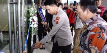 Kapolda Jabar, Irjen Pol. Akhmad Wiyagus, meresmikan bangunan baru Mapolres Pangandaran.(Foto:Istimewa).