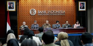 Rapat Dewan Gubernur (RDG) Bank Indonesia yang berlangsung pada 18-19 Februari 2025 memutuskan untuk mempertahankan BI-Rate di level 5,75%, suku bunga Deposit Facility sebesar 5,00%, dan suku bunga Lending Facility sebesar 6,50%.