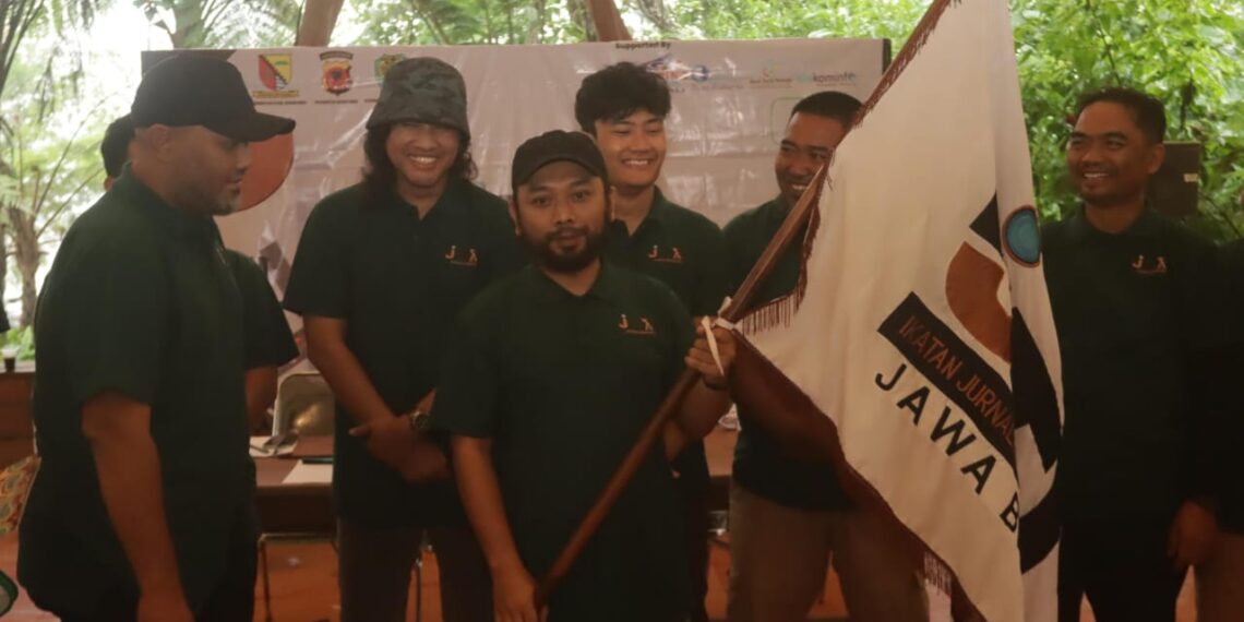 Muhammad Naufal Rabani, Jurnalis Kompas TV terpilih sebagai Ketua IJTI Korda Bandung 2025-2028.(Foto:Istimewa).