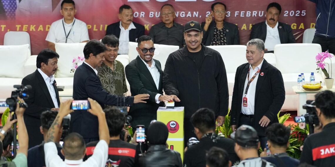 Menteri Pemuda dan Olahraga Republik Indonesia (Menpora RI) Dito Ariotedjo secara resmi membuka Kejuaraan Nasional Indonesia Karate-Do (Kejurnas Inkado 2025) bertajuk Karatedo Empowering Inkado 2025 di Gelanggang Olahraga (GOR) Bulungan Jakarta, Jumat (21/2).(foto:herry/kemenpora.go.id)