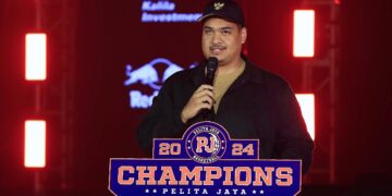 Menteri Pemuda dan Olahraga Republik Indonesia (Menpora RI) Dito Ariotedjo mengapresiasi kesuksesan prestasi Pelita Jaya yang mengawinkan gelar juara IBL 2024 dengan gelar juara turnamen pramusim IBL All Indonesian 2024.(foto:gilang/kemenpora.go.id)