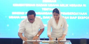 Kementerian Perdagangan dan Kementerian Badan Usaha Milik Negara (BUMN) melakukan sinergi dalam pengembangan dan pemberdayaan UMKM siap ekspor yang dituangkan dalam nota kesepahaman (MoU) yang berlangsung di Kantor Kementerian Perdagangan, Jakarta, Senin (24 Feb)