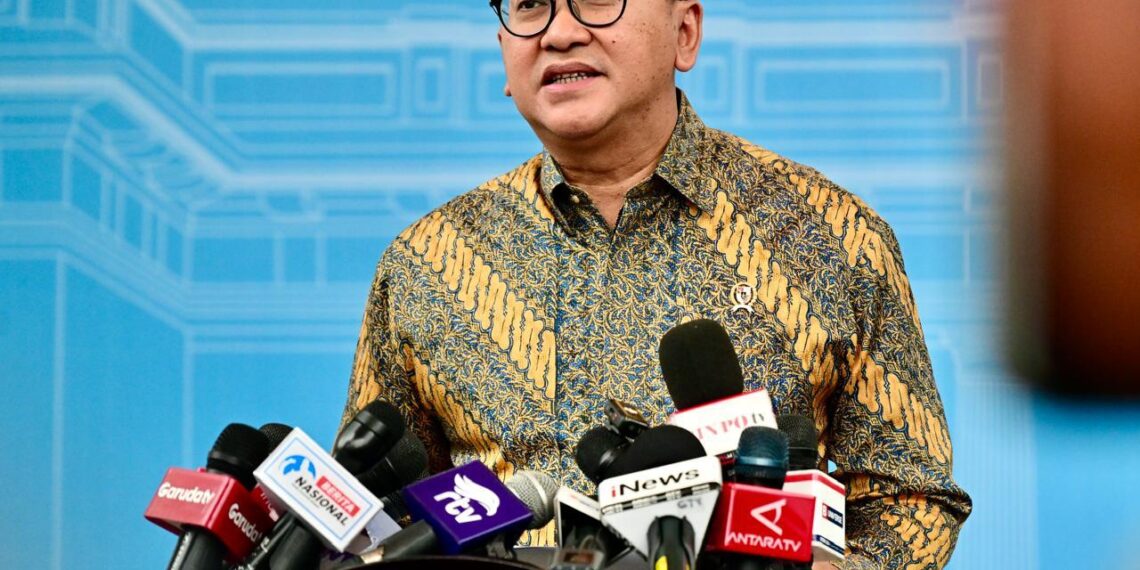 Target investasi 2029 mencapai Rp 3.414 triliun, ungkap Menteri Investasi dan Hilirisasi/Kepala BKPM, Rosan Roeslani, di Istana Merdeka, Jakarta, pada Selasa (04/02/2025).