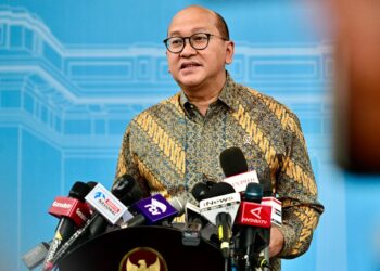 Target investasi 2029 mencapai Rp 3.414 triliun, ungkap Menteri Investasi dan Hilirisasi/Kepala BKPM, Rosan Roeslani, di Istana Merdeka, Jakarta, pada Selasa (04/02/2025).