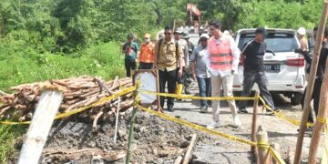 Wakil Bupati Sumedang Tinjau Perbaikan Jalan Haur Papak di Kecamatan Surian