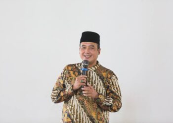 Wakil Wali Kota Bandung, Erwin, mengingatkan pentingnya persiapan yang matang dalam menjalani ibadah puasa Ramadan agar dapat meraih takwa yang dijanjikan oleh Allah SWT. Hal tersebut disampaikan Erwin di Kantor Kecamatan Gedebage, Minggu (23/02/2025), dalam acara pembukaan persiapan Ramadan.