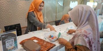 Calon jamaah haji melunasi biaya haji di Bank. (Dok. Istimewa)