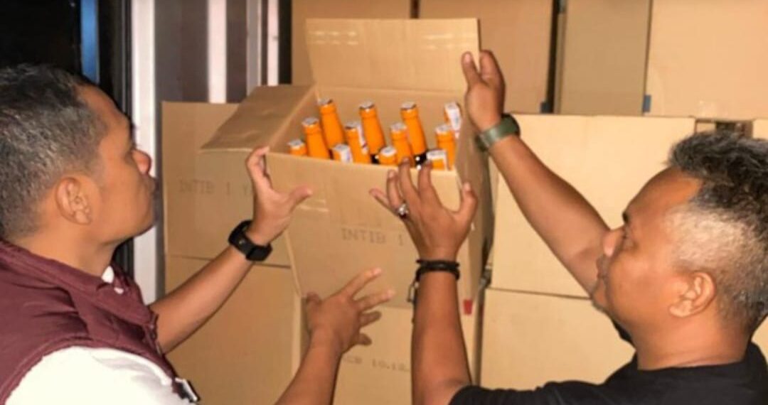 Barang bukti minuman keras hasil razia Polresta Bandung.(Foto:Istimewa)