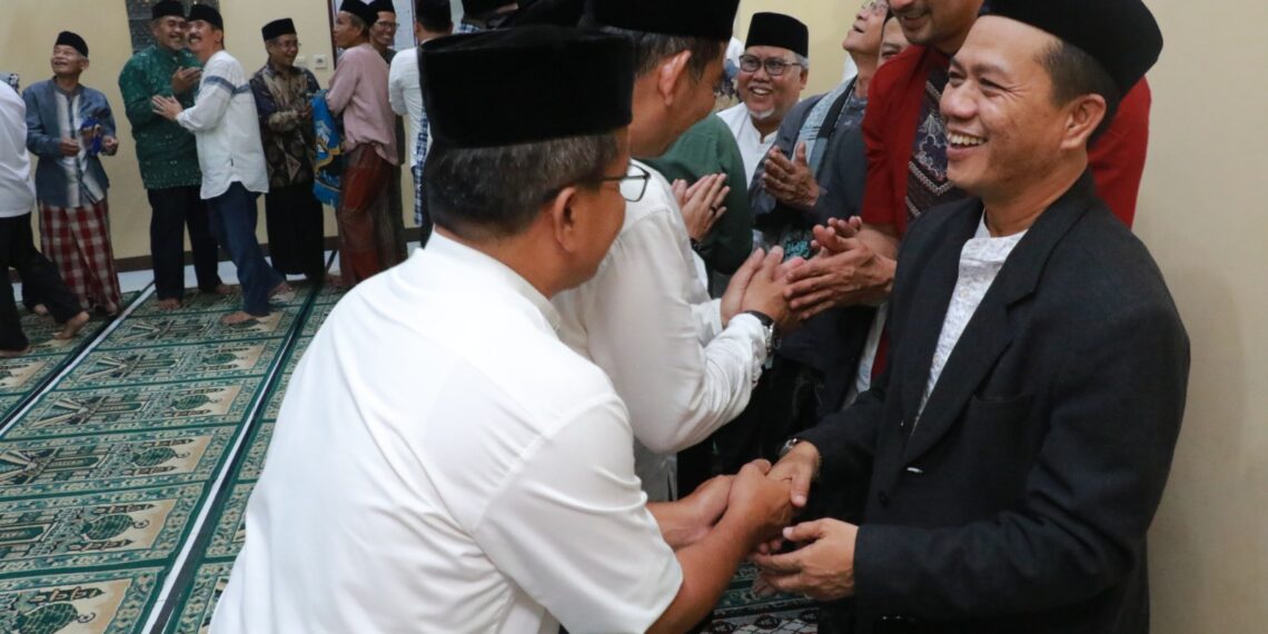 Bupati Bandung Dadang Supriatna