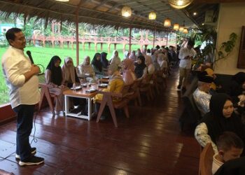 Bupati Sumedang Dony Ahmad Munir