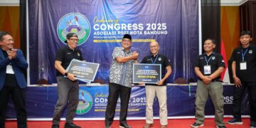 Wali Kota Bandung, Muhammad Farhan, dalam kegiatan Ordinary Congress PSSI Kota Bandung 2025, yang digelar di Grand Pasundan, pada Minggu, 23 Maret 2025.