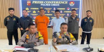 Kapolres Cimahi, AKBP Tri Suhartanto memberikan keterangan pers.(Foto:Istimewa).