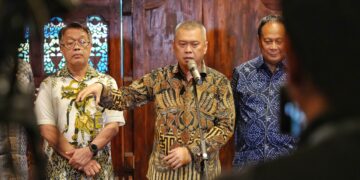 Menteri Perhubungan Dudy Purwagandhi beserta jajaran jelaskan puncak arus mudik lebaran 2025.