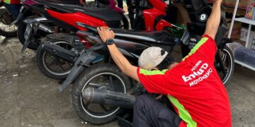 Pertamina peduli korban banjir membuat program oli gratis bagi 1.000 unit motor terdampak banjir. (Dok. Istimewa)