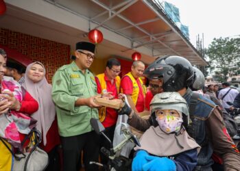 Takjil On The Street yang digelar di Masjid Lautze 2 Minggu 16 Maret 2025