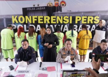 Keterangan pers Polda Jawa Barat kasus konten pornografi live streaming.(Foto:Istimewa)