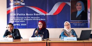 Anggota Komite III Dewan Perwakilan Daerah (DPD) Republik Indonesia (RI) Daerah Pemilihan Jawa Barat (Jabar) Agita Nurfianti mengajak warga kampus untuk memahami dan menghargai pilar-pilar yang menjadi dasar dari kehidupan berbangsa dan bernegara, Selasa (22/4), di Sekolah Tinggi Agama Islam (STAI) Pelita Nusa, Bandung Barat. Pilar-pilar tersebut terdiri dari Pancasila, Undang-Undang Dasar (UUD) 1945, Negara Kesatuan Republik Indonesia (NKRI), dan Bhineka Tunggal Ika.