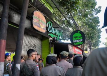 Penertiban gerai di Surya Sumantri kota Bandung.(Foto: Humas Pemkot Bandung)