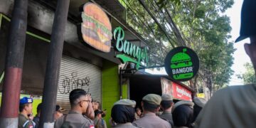 Penertiban gerai di Surya Sumantri kota Bandung.(Foto: Humas Pemkot Bandung)