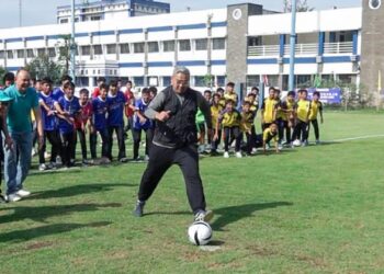 Kompetisi U-15 PSSI Kota Bandung Piala Persib tahun 2025 resmi dibuka oleh Wali Kota Bandung, Muhammad Farhan, di Lapangan Persib, Jalan Ahmad Yani, pada Sabtu (19/4/2025).