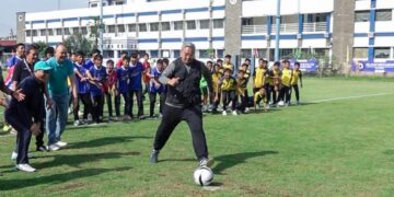 Kompetisi U-15 PSSI Kota Bandung Piala Persib tahun 2025 resmi dibuka oleh Wali Kota Bandung, Muhammad Farhan, di Lapangan Persib, Jalan Ahmad Yani, pada Sabtu (19/4/2025).