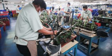 PT. Cresco kembali mencatatkan prestasi membanggakan dengan mengekspor produk alas kaki jenis sleeper ke Jepang.