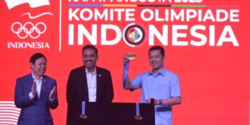Wakil Menteri Pemuda dan Olahraga (Wamenpora) Taufik Hidayat mewakili Menteri Pemuda dan Olahraga Republik Indonesia (Menpora RI) Dito Ariotedjo secara resmi membuka Rapat Anggota Komite Olimpiade Indonesia (KOI) 2025 yang berlangsung di Fairmont Hotel, Jakarta, Selasa (22/4).(foto:bagus/kemenpora.go.id)