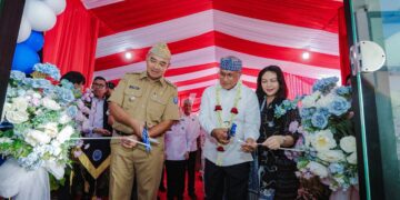 Pemerintah Kota (Pemkot) Bandung bersama Badan Narkotika Nasional (BNN) resmi membuka gedung rehabilitasi penyalahguna narkoba di Jalan Ciungwanara, Lebak Siliwangi, Kota Bandung, Senin (14/4).