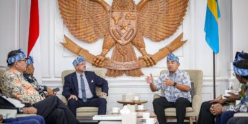 Wali Kota Bandung Muhammad Farhan menerima delekasi negara-negara peserta KAA.(Foto: Humas Pemkot Bandung)