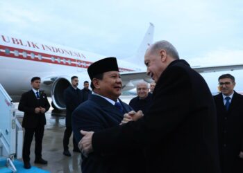 ), Presiden Republik Indonesia Prabowo Subianto tiba di Bandar Udara Internasional Esenboğa, Ankara, Turkiye, pada Rabu (09/042025), sekitar pukul 19.00 waktu setempat (WS). Ketibaan Presiden Prabowo kali ini terasa istimewa karena disambut secara langsung oleh Presiden Republik Turkiye, Recep Tayyip Erdoğan.