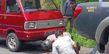 Polres Garut melalui Polsek Pasirwangi telah mengerahkan mobil Ranger untuk membantu menderek kendaraan yang mogok di jalur tanjakan curam Pasirwangi, yang sering kali menjadi lokasi rawan kemacetan dan kecelakaan, Kamis (03/04/2025).