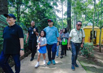 . Wali Kota Bandung, Muhammad Farhan, memperkirakan jumlah wisatawan yang datang selama H+1 hingga H+7 Lebaran akan mencapai satu juta orang, dengan rata-rata kunjungan harian mencapai 150.000 hingga 200.000 orang.