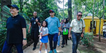 . Wali Kota Bandung, Muhammad Farhan, memperkirakan jumlah wisatawan yang datang selama H+1 hingga H+7 Lebaran akan mencapai satu juta orang, dengan rata-rata kunjungan harian mencapai 150.000 hingga 200.000 orang.