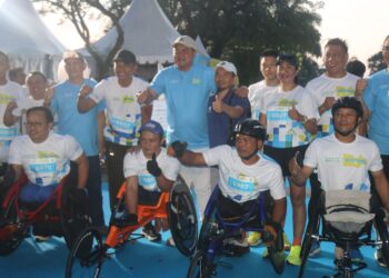 Bupati Bogor, Rudy Susmanto, turut ambil bagian dalam kegiatan Bogor Run 2025 yang berlangsung meriah di Taman Budaya Sentul pada Minggu (11/5/2025).(Foto: Humas Pemkab Bogor)