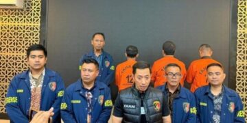 Keterangan pers Ditreskrimum Polda Banten kasus dugaan pemerasan Kadin Cilegon minta jatah proyek Rp.5 triliun.(Foto:Istimewa).