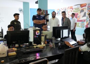 Menteri Pemuda dan Olahraga Republik Indonesia (Menpora RI) Dito Ariotedjo mengunjungi Does University di Godean, Sleman, Yogyakarta, Senin (12/5). Menpora Dito berharap sekolah aminasi ini bisa mencetak generasi muda yang kompeten di bidang industri kreatif.(foto:herry/kemenpora.go.id)