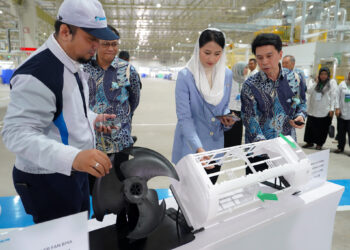 Wakil Menteri Perdagangan, Dyah Roro Esti meresmikan pabrik pertama PT Daikin Industries Indonesia (DIID) yang berada di Cikarang Pusat, Kabupaten Bekasi, Jawa Barat, Rabu (14 Mei).