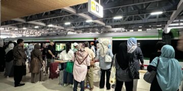 Stasiun kereta cepat saat liburan