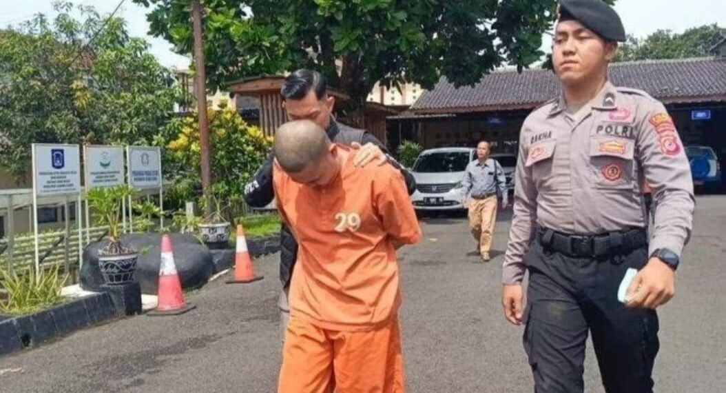FA (27), mahasiswa predator seks di Ciamis korbannya 13 anak.(Foto:Istimewa).