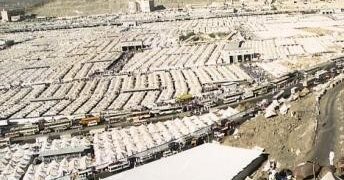 Jutaan jamaah haji seluruh dunia mulai berkumpul di padang Arafah. Mereka melaksanakan wukuf sebagai puncak pelaksanaan ibadah haji. (Dok. Istimewa)