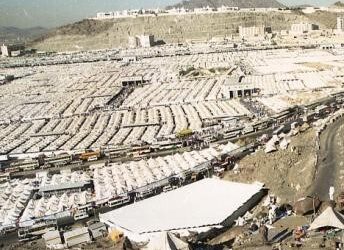Jutaan jamaah haji seluruh dunia mulai berkumpul di padang Arafah. Mereka melaksanakan wukuf sebagai puncak pelaksanaan ibadah haji. (Dok. Istimewa)
