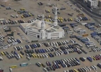 Bus-bus Sholawat yang tengah menunggu jamaah haji. (Dok. Tangkapan Layar)